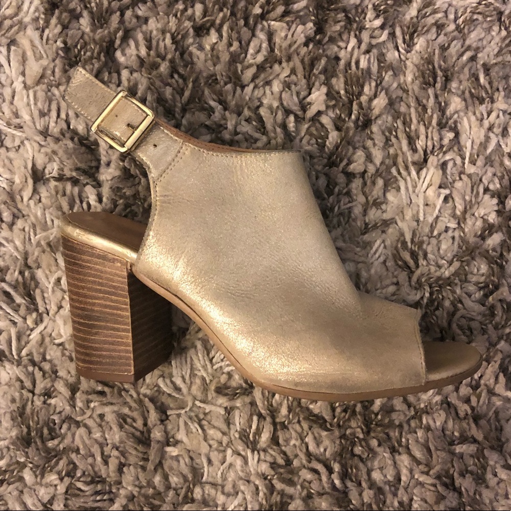 Seychelles Champagne Gold Open Toe Booties